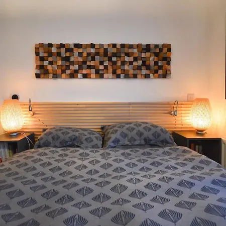 Modern 2 Bedroom Flat In The Stylish Paintworks * Bristol